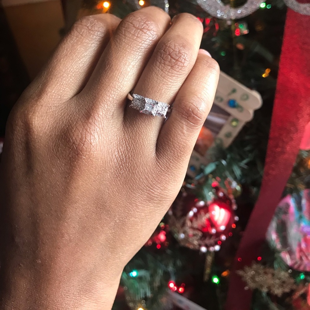 10k Wht Gold 0.25CTTW Princess Diamond 3 Stone Rng